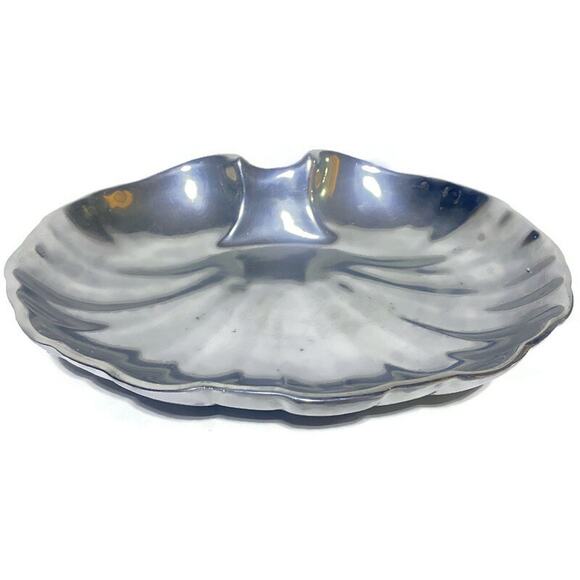 Wilton Metal Silver Clam Dish Serving Platter 11.75 x 9.5 x 2.25 - Picture 7 of 10